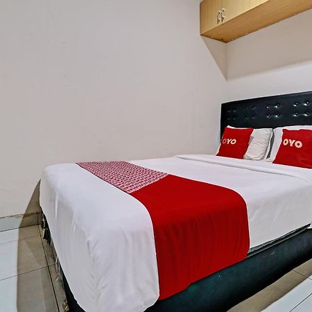 Oyo 92772 Losmen Diah Syariah Langsa Bagian luar foto