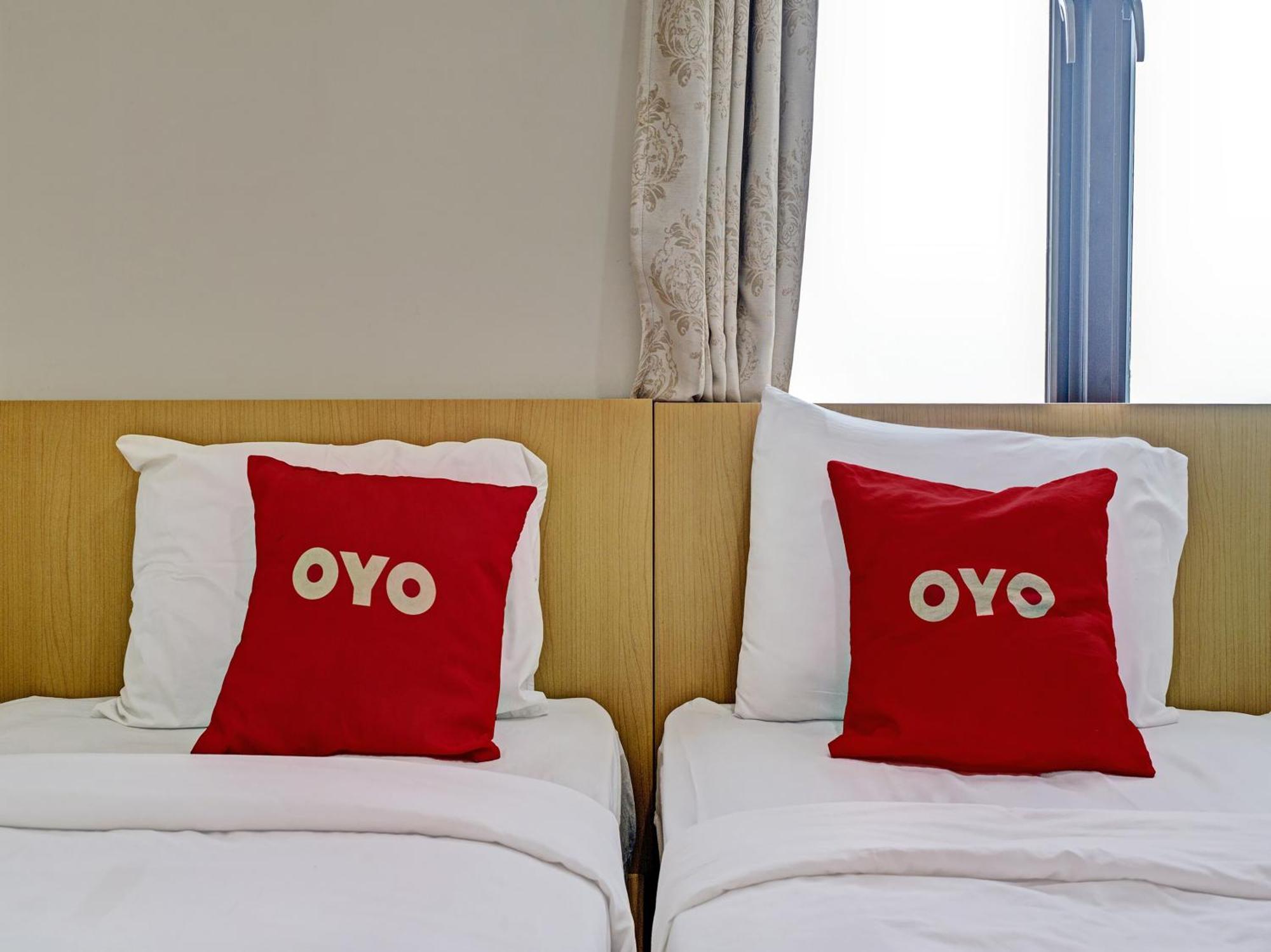 Oyo 92772 Losmen Diah Syariah Langsa Bagian luar foto